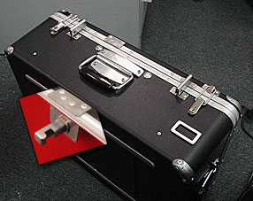 Schliess-Vorrichtung f&uuml;r Wertkoffer